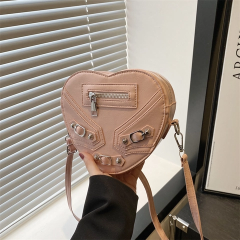 Borsa a Tracolla a Forma di Cuore in Pelle PU da Donna Stile Motociclista Rivetti Cerniera Tracolla Regolabile Moda Y2K