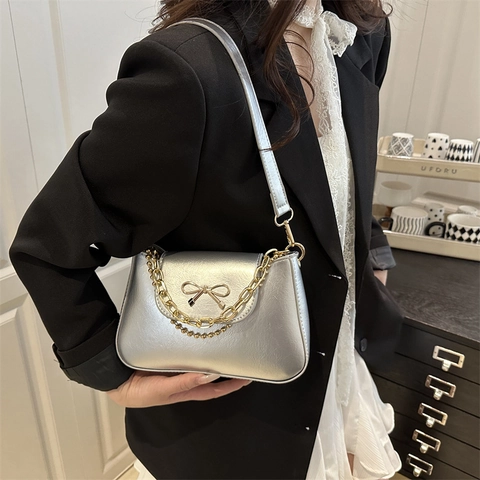 Women Fashion PU Leather Shoulder Bag With Gold Bowknot And Metal Chain Strap Solid Color Baguette Underarm Crossbody Purse