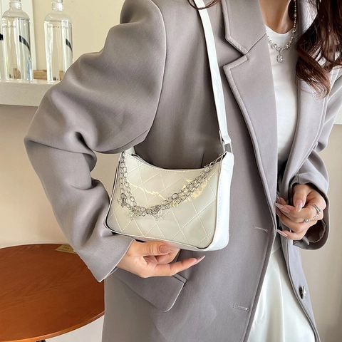 Women Quilted PU Leather Underarm Bag Butterfly Metal Chain Shiny Patent Shoulder Bag Minimalist Small Square Purse