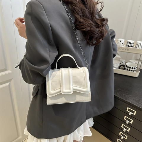 Bolso de Hombro de Cuero PU con Patrón de Cocodrilo Vintage para Mujer Bolso Cuadrado Pequeño Cruzado con Asa de Cadena de Metal