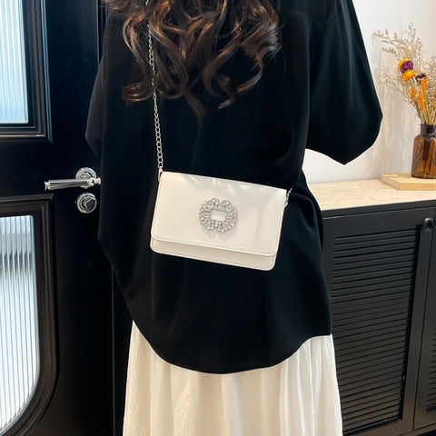 Elegant PU Leather Small Square Bag With Rhinestone Buckle Silver Metal Chain Shoulder Bag For Women Daily Party Handbag