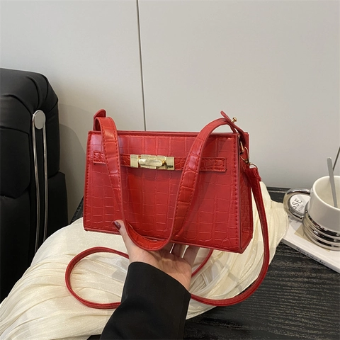Women Crocodile Pattern PU Leather Shoulder Bag Urban Minimalist Square Handbag With Gold Metal Lock Adjustable Strap Fashion Daily Bag