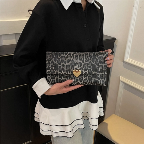 Pochette a Busta in Pelle PU con Stampa Leopardata Fibbia a Cuore Oro Borsa a Mano Alla Moda di Grande Capacità per Donna Festa Quotidiana