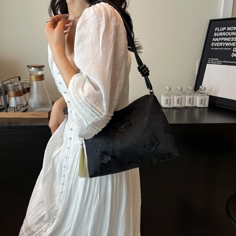 Bolso de Hombro de Encaje Bordado de Mariposa para Mujer Nuevo Estilo Chino Bolso de Axila con Colgante de Borla
