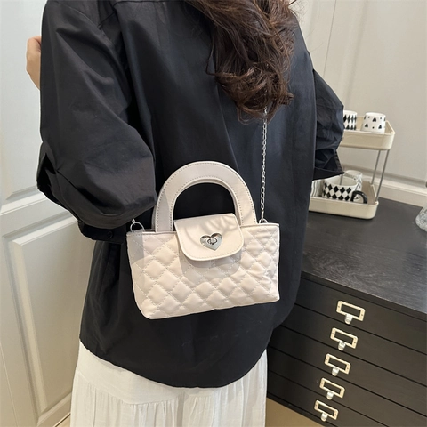 Dames Mode Gevoerde Vierkante Schoudertas PU Leer Hartsluiting Ketting Handtas Elegante Crossbody Tas Voor Dagelijks Gebruik