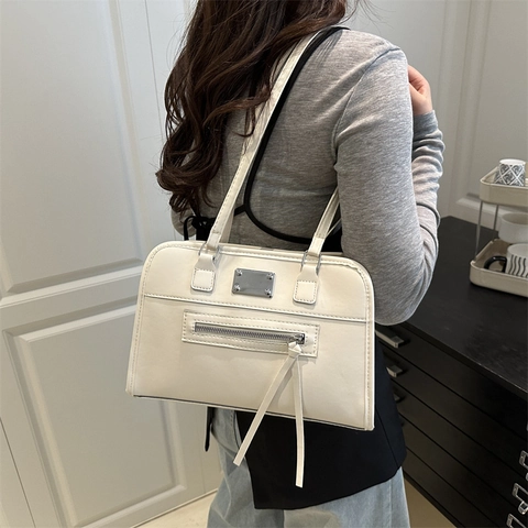 Modische PU-Leder Achsel Schultertasche Für Damen Große Kapazität Lässige Handtasche Mit Quasten-Dekor Und Metallplatte Urban Tasche