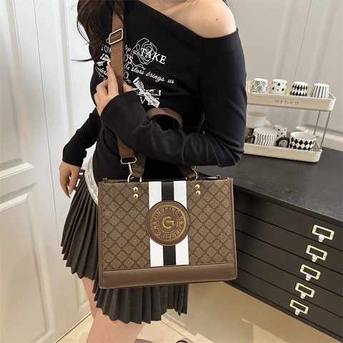 Fashion Contrast Color Women PU Leather Tote Bag Large Capacity Monogram Print Shoulder Bag With Vertical Stripe And Logo