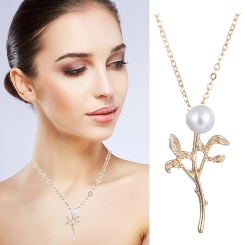 Elegante Legierung Rosenstiel Blatt Anhänger Lange Halskette Künstliche Perle Gold Überzogen Pulloverkette Für Damen Schmuck Geschenk