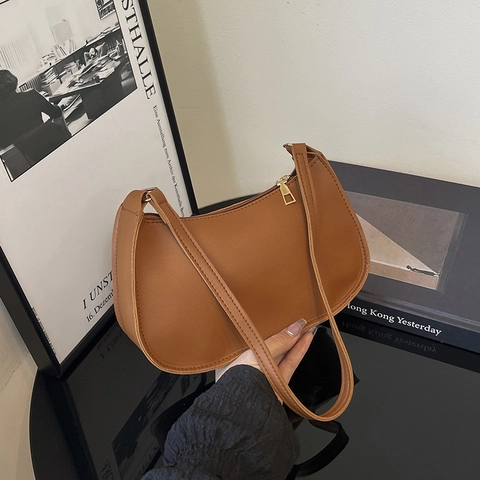 Minimalist PU Leather Underarm Bag For Women Large Capacity Crescent Shoulder Bag Solid Color Stitching Retro Urban Handbag