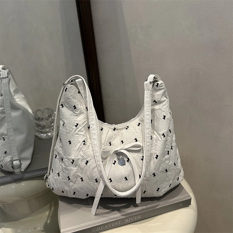 Sac à Épaule Femme Matelassé Plissé Avec Nœud Et Pendentif Coeur Cuir PU Décontracté Été Sac Sous le Bras Sac Hobo