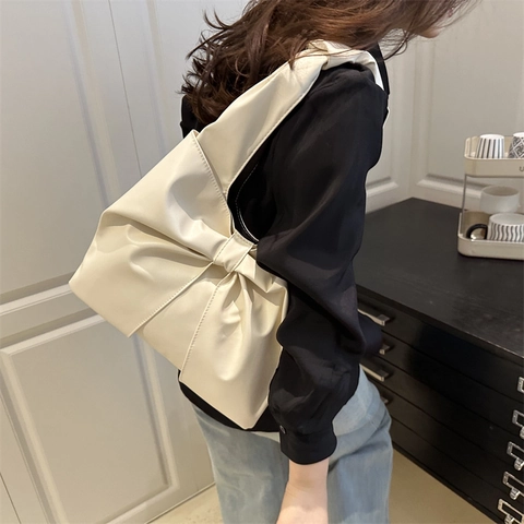 Exquisito Bolso de Hombro con Lazo Grande Para Mujer Moda de Cuero PU Plisado Bolso de Axila Tote Bag Elegante Color Sólido Casual Diario Viaje de Negocios Bolso de Mano