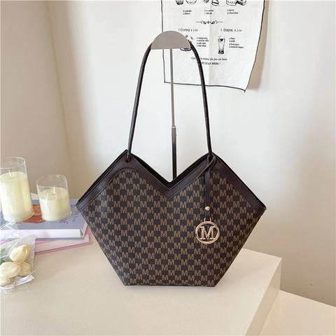 Retro Grote Capaciteit Tote Bag Voor Vrouwen PU Leer Monogram Letter Print Zomer Minimalistisch Woon-Werkverkeer Schoudertas Handtas