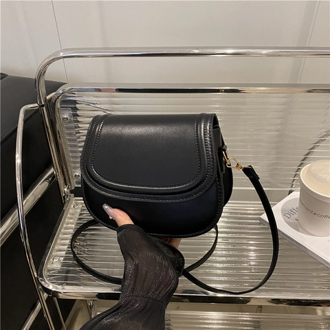 Vintage PU Leder Sattel Schultertasche Für Damen 2025 Mode Einfache Einfarbige Umhängetasche Mit Verstellbarem Riemen