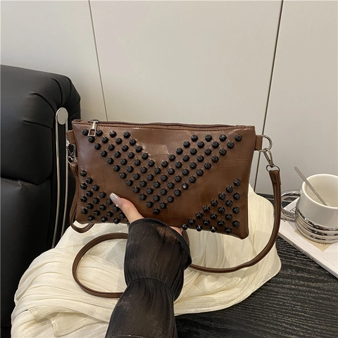 Borsa a Mano a Busta con Borchie in Pelle PU di Tendenza Borsa a Tracolla di Grande Capacità per Donna Moda Urbana Minimalista