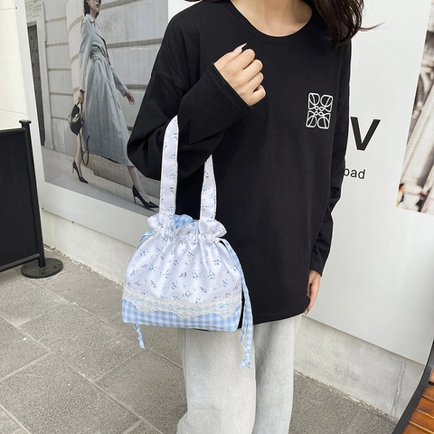 Borsa a Mano da Donna Patchwork Floreale a Quadri Con Coulisse e Bordo in Pizzo Borsa a Secchiello in Nylon Stile Dolce