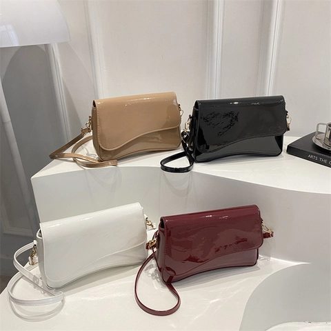 Borsa a Spalla in Vernice da Donna Patta Asimmetrica Quadrata Borsa a Tracolla Minimalista Moda Piccola Borsetta per Uso Quotidiano