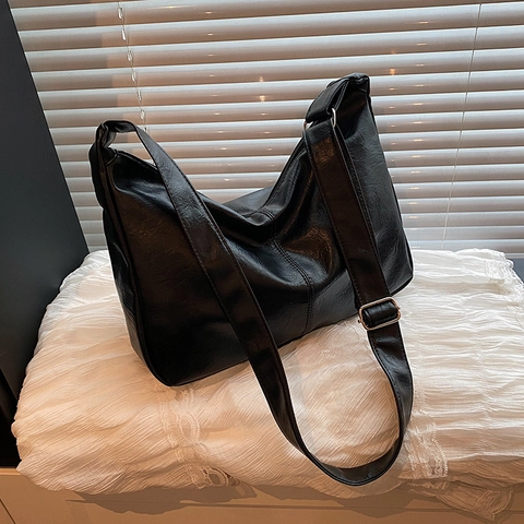 Retro Large Capacity PU Leather Tote Shoulder Bag For Women Minimalist Solid Color Commute Fashion Casual Crossbody Bag