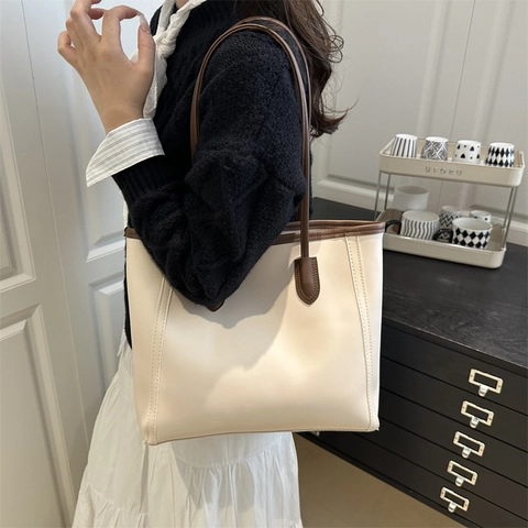 Borsa Tote da Donna in Pelle PU Vintage Grande Capacità Borsa a Tracolla da Pendolare Con Ciondolo a Stella in Peluche