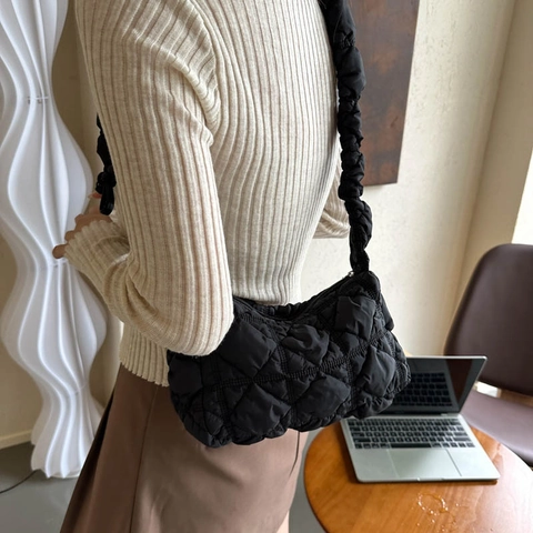 Women Quilted Pleated Cloud Shoulder Bag Oxford Cloth Underarm Bag Drawstring Strap Fashion Street Style Solid Color Purse