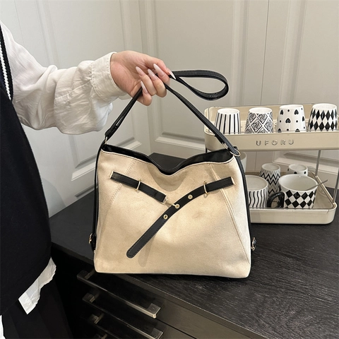 Bolso Tote Retro de Gamuza PU para Mujer Gran Capacidad Bolso de Hombro Bloque de Color Con Correas de Hebilla en Contraste
