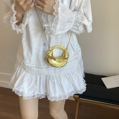 Women Metallic PVC Pleated Crescent Shoulder Bag Fashion Chain Small Dumpling Handbag Party Evening Crossbody Bag