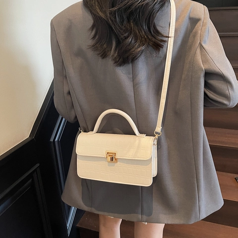 Petit Sac à Épaule Carré en Cuir PU Gaufré Crocodile pour Femmes Fermoir Métallique Vintage Sac Bandoulière Rétro Travail Quotidien