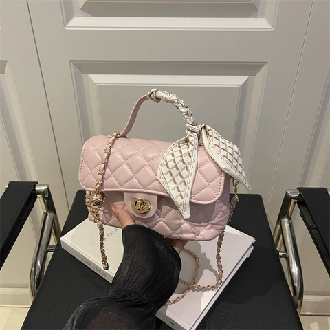 Bolso de Hombro Acolchado con Patrón de Diamante para Mujer Bandolera de Cuero Sintético con Cadena y Pañuelo de Seda