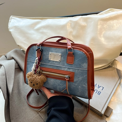 Vintage Large Capacity Nylon Tote Bag For Women Retro Multi-functional Shoulder Bag Commuter Handbag With Plush Bear Pendant