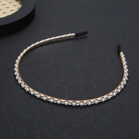 Elegante Cerchietto in Metallo Con Perla Artificiale E Strass Fascia per Capelli alla Moda Fatta a Mano per Donna Accessorio