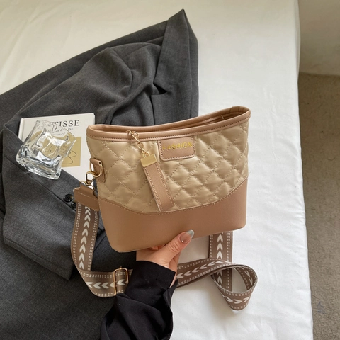 Dames Mode Gewatteerd PU Leer Schoudertas Stedelijk Minimalistisch Contrast Kleur Crossbody Tas Met Brede Geometrische Band Dagelijkse Portemonnee