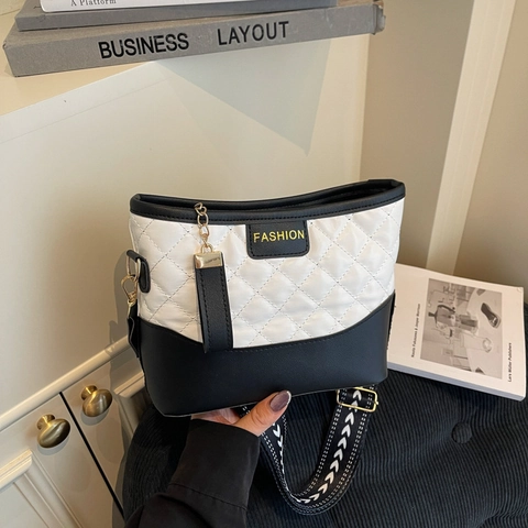 Dames Mode Gewatteerd PU Leer Schoudertas Stedelijk Minimalistisch Contrast Kleur Crossbody Tas Met Brede Geometrische Band Dagelijkse Portemonnee