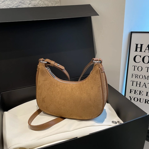 Women Faux Suede PU Leather Shoulder Bag Retro Large Capacity Hobo Underarm Bag Solid Color Commute Fashion Tote Bag