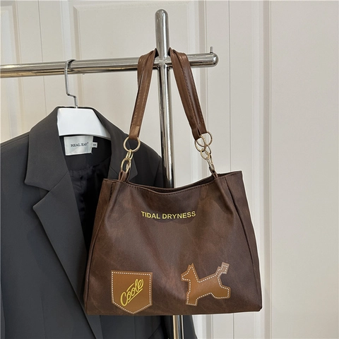 Borsa Tote da Donna Grande Capacità in Pelle PU Minimalista Urbana Stampa Lettere Patch Cane Borsa a Spalla Casual Lavoro Pendolare