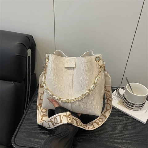 Damen Mode Litschimuster PU Leder Beuteltasche Große Kapazität Urban Minimalistische Schulter Umhängetasche Mit Kette