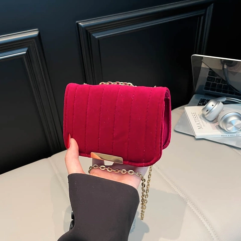 Elegante Gesteppte PU Schultertasche Mit Metallkette Urban Minimalist Kleine Quadratische Umhängetasche Für Den Alltag Damen