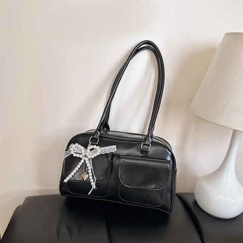 Bolso de Hombro de Axila de Cuero PU Brillante para Mujer Retro Lazo Perla Artificial Minimalista Color Sólido Bolso de Mano
