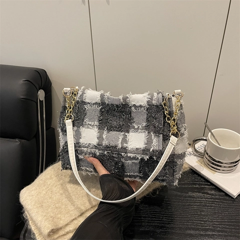 Vintage Women Plaid Tweed Shoulder Bag Fashion Large Capacity Chain Crossbody Bag Frayed Edge Woven Square Underarm Bag