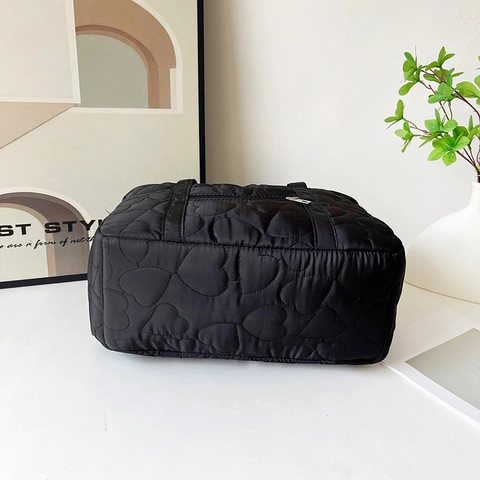 Borsa a Tracolla Trapuntata a Cuore da Donna Grande Capacità Leggera in Cotone Borsa da Viaggio Street Style Casual