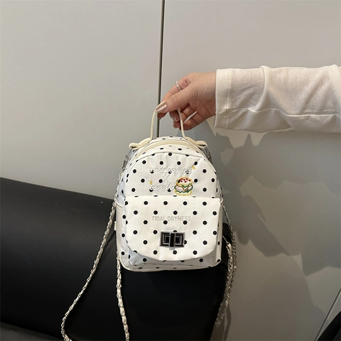Schattige Stippen Mini Rugzak Voor Dames Studenten Hamburger Borduurwerk Nylon Lichtgewicht Reizen Casual School Schoudertas Wit