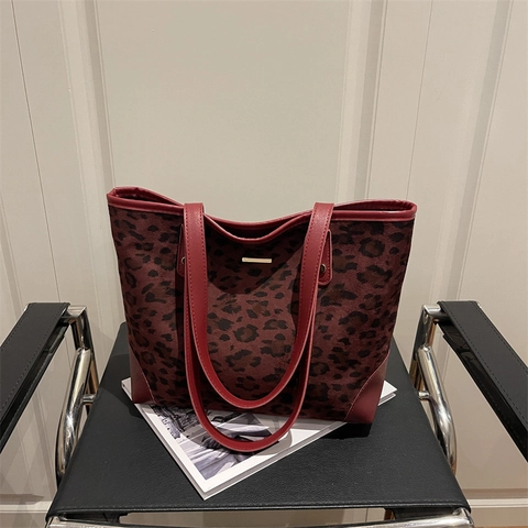Damen Mode Leopardenmuster PU Leder Einkaufstasche Große Kapazität Pendler Umhängetasche Mit Metalldekoration Stilvolle Handtasche