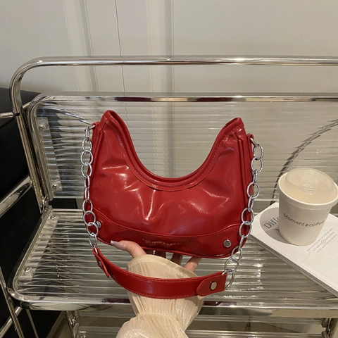Trendige Glänzende Lack-PU-Leder Hobo Umhängetasche Für Damen Große Kapazität Metallische Kette Riemen Unterarmtasche Crossbody