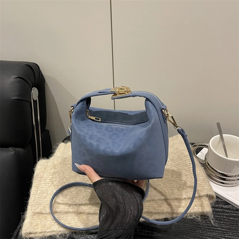 Women PU Leather Leopard Print Small Square Bag Fashion Casual Shoulder Crossbody Bag Urban Minimalist Handbag With Gold Lock
