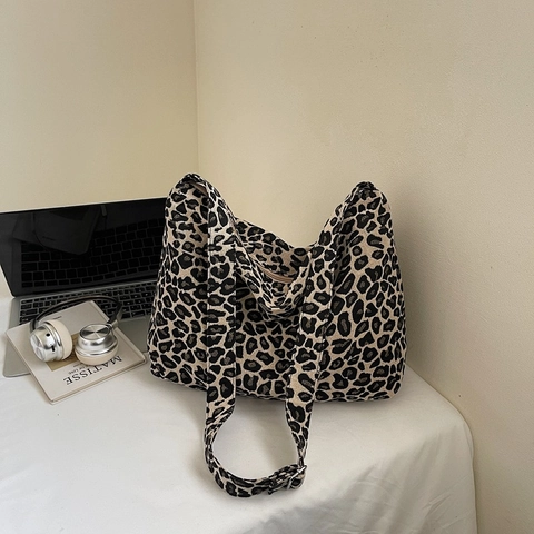 Sac à Épaule Imprimé Léopard Grande Capacité pour Femmes Sac Hobo en Nylon Durable Sac Fourre-tout Décontracté avec Sangle Réglable