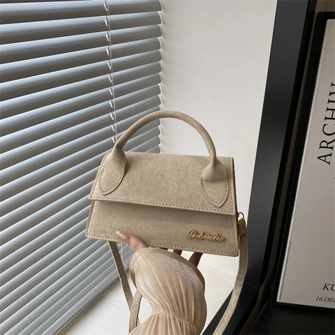 Urban Minimalistisch PU Leder Kleine Quadratische Umhängetasche Damen Mode Retro Klappe Schultertasche Mit Tragegriff Und Metall Logo