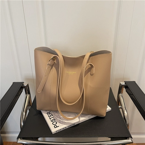 Women Large Capacity Faux Leather Shoulder Bag Elegant Minimalist Tote Bag For Commuting Everyday Office Solid Color Handbag