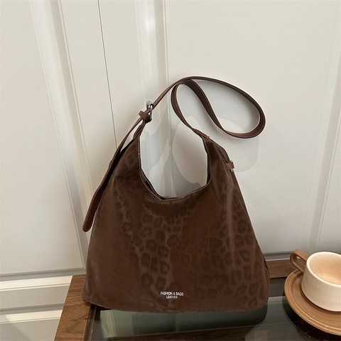 Vintage Large Capacity PU Leather Leopard Print Hobo Shoulder Bag For Women Casual Suede Feel Tote Bag With Pendant
