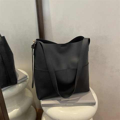 Women Large Capacity PU Leather Bucket Bag Minimalist Vintage Solid Color Shoulder Crossbody Tote Bag With Sewing Thread Detail