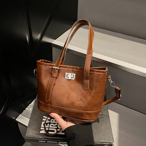 Damen Einfarbig PU Leder Schultertasche Mit Metall Drehschloss Minimalistische Urbane Umhängetasche Für Den Täglichen Weg