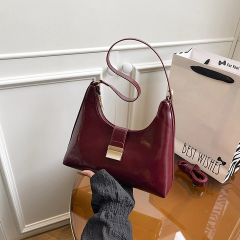 Minimalist PU Leather Hobo Shoulder Bag For Women Glossy Solid Color Baguette Underarm Bag Retro Crossbody Purse With Gold Buckle