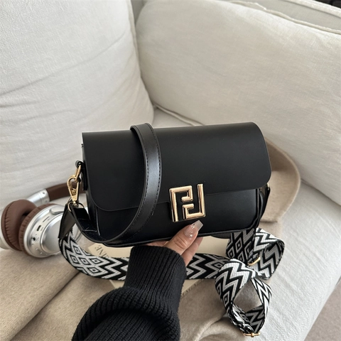 Women Retro PU Leather Shoulder Bag Geometric Metal Buckle Flap Crossbody Bag With Wide Woven Strap Urban Minimalist Daily Purse
